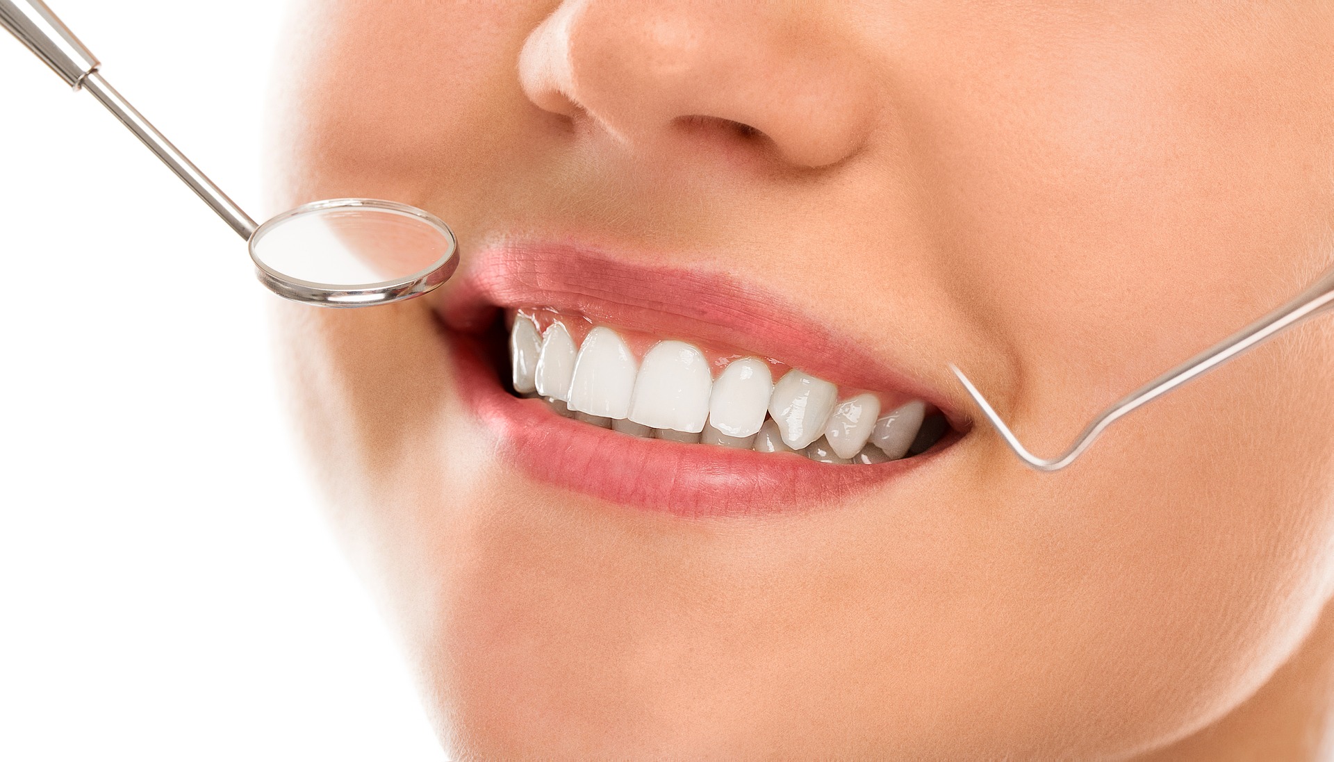 How to Choose the Right Dentist for Your Dental Implant